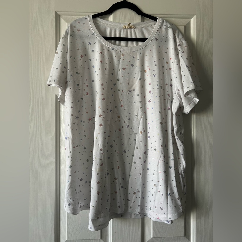Jane and Delaney Women's White Star Print Short Sleeve Tee Size 2X